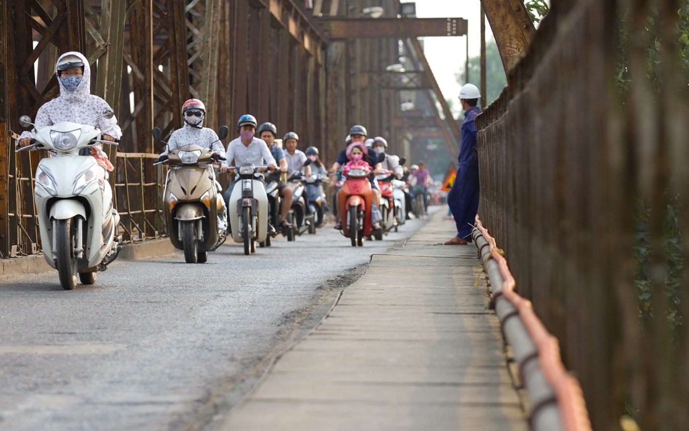 WHO convenes global motorcycle safety experts in Viet Nam